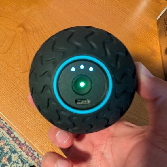 Therabody WaveSolo (Vibrating Muscle Rollers) - Picture 2 of 4